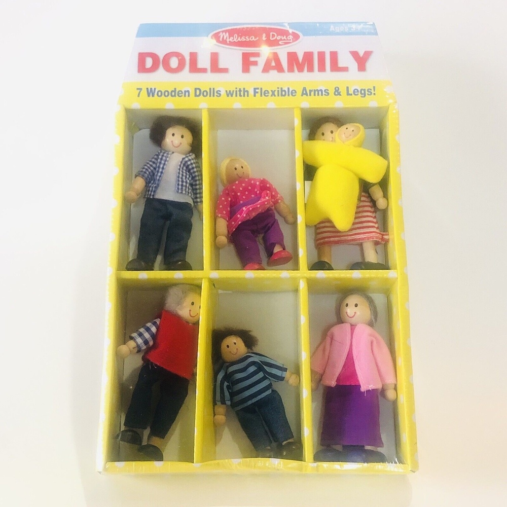 Melissa & Doug Wooden Doll Family 7 Pieces Figures #2464